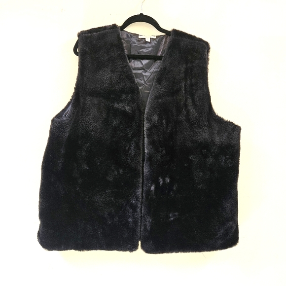 Haani Jackets & Blazers - Haani Faux Fur Vest Black Women's 3X Satin Lined